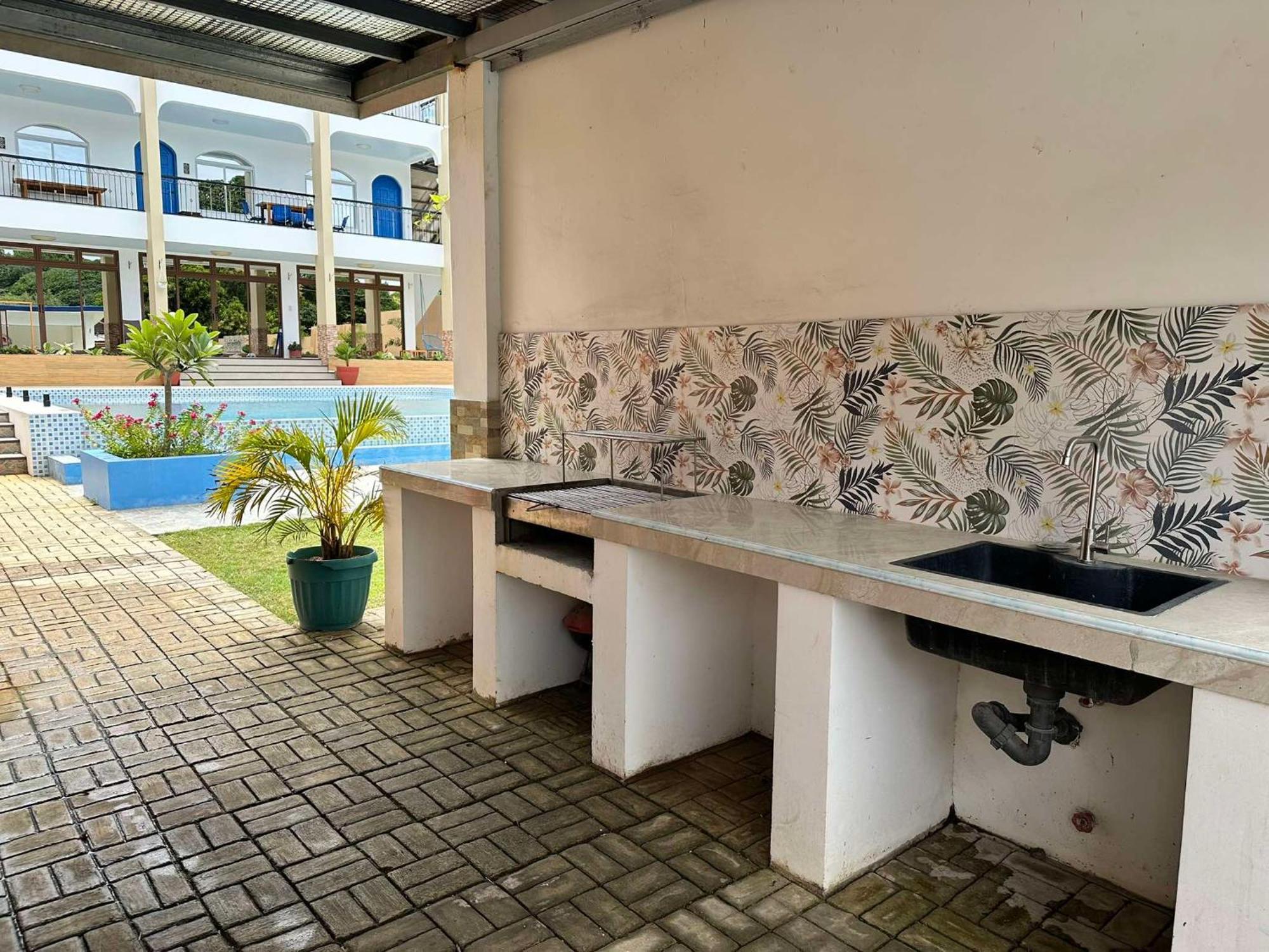 Aina Hannah Family Resort'S Greek Unit Calatagan Eksteriør bilde